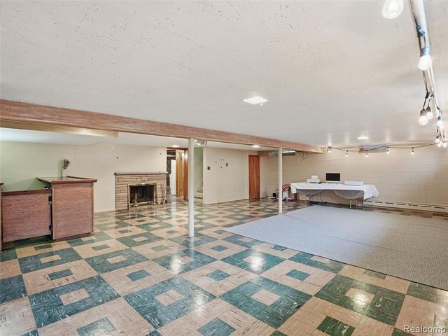 20600 Elizabeth Street, Saint Clair Shores, MI 48080