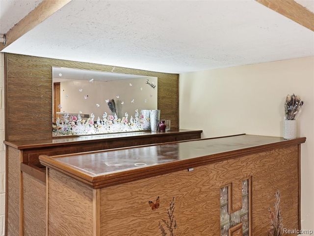 20600 Elizabeth Street, Saint Clair Shores, MI 48080