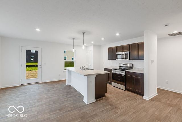 2024 Oak Terrace Drive, Shelbyville, IN 46176
