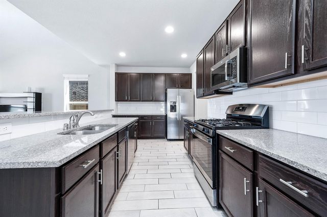 32322 Dusted Bronze Drive, Brookshire, TX 77423