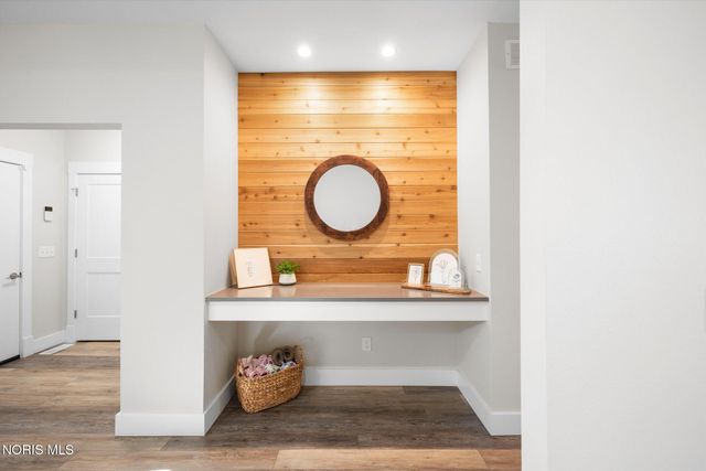 5635 Waterville Monclova Road, Monclova, OH 43542