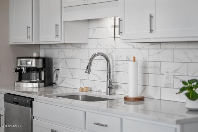 5635 Waterville Monclova Road, Monclova, OH 43542