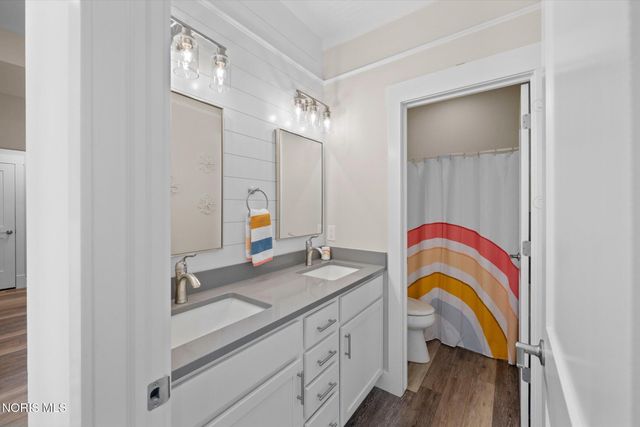 5635 Waterville Monclova Road, Monclova, OH 43542