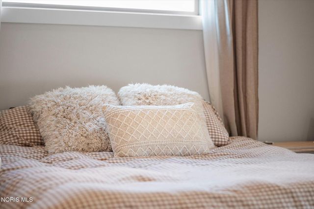 5635 Waterville Monclova Road, Monclova, OH 43542