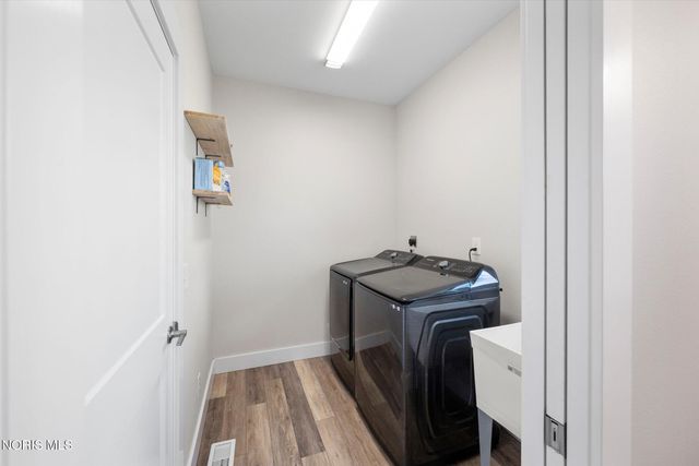 5635 Waterville Monclova Road, Monclova, OH 43542