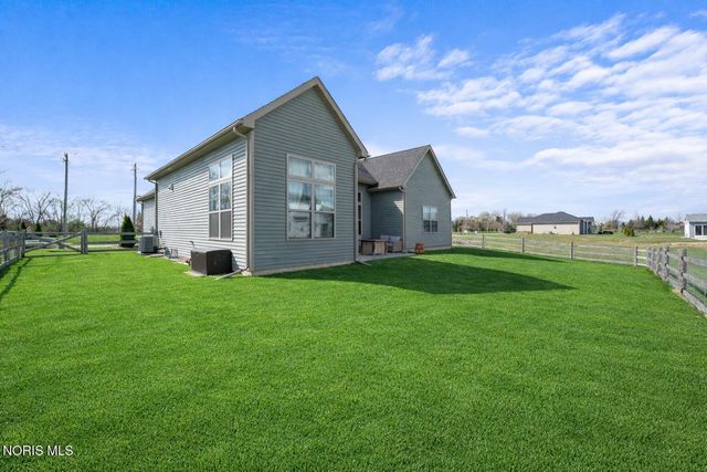 5635 Waterville Monclova Road, Monclova, OH 43542