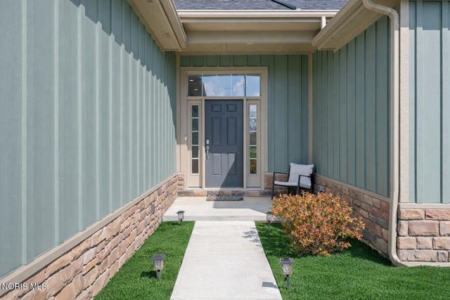 5635 Waterville Monclova Road, Monclova, OH 43542