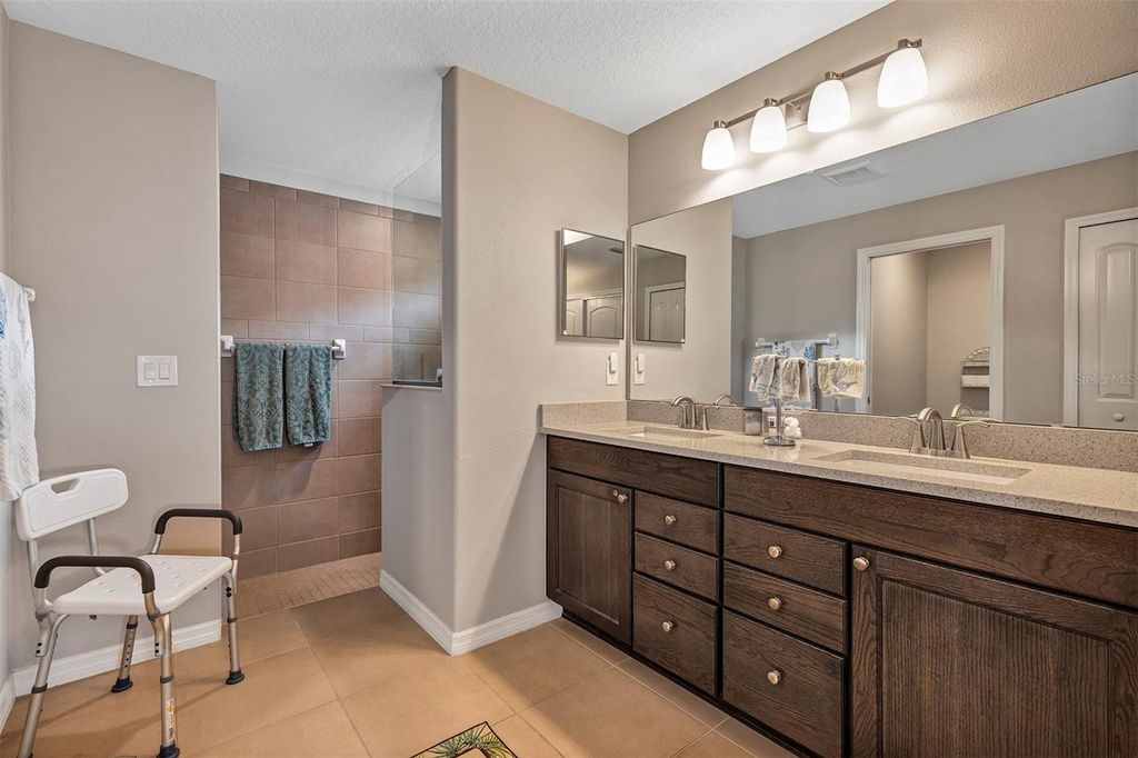 Image 12 of property listing at 3722 ARLINGTON RIDGE BOULEVARD, Leesburg, FL 34748