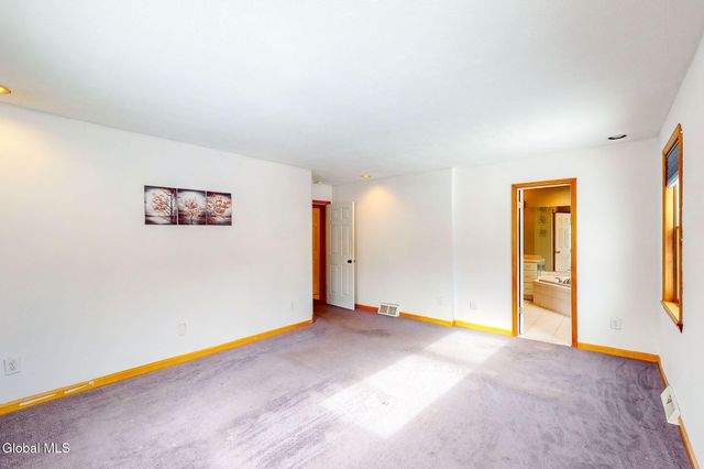 7 Theresa Ann Court, Colonie, NY 12205