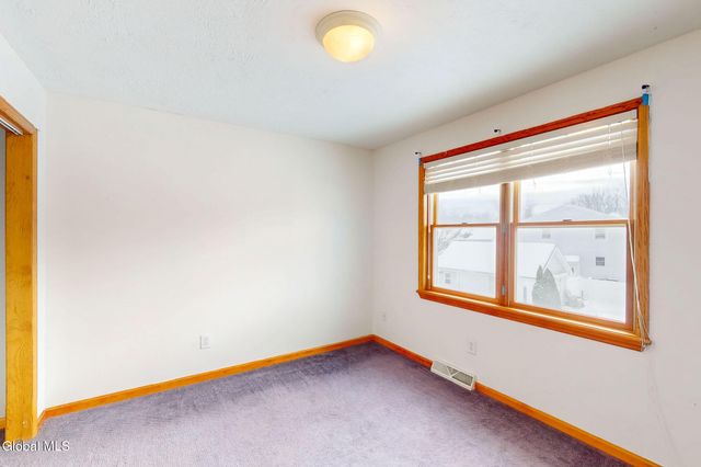 7 Theresa Ann Court, Colonie, NY 12205