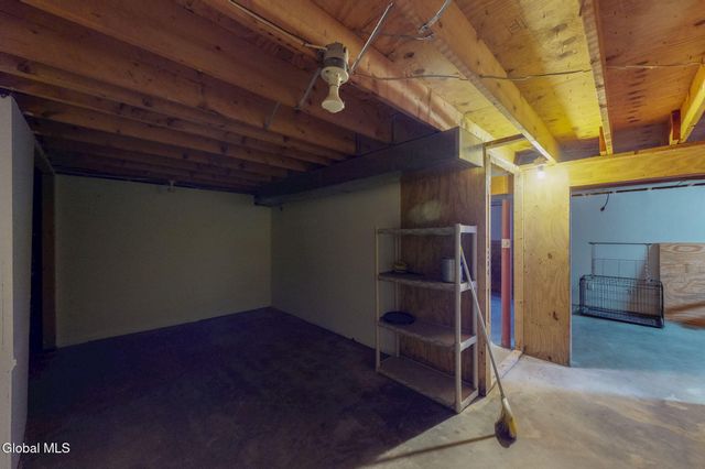 7 Theresa Ann Court, Colonie, NY 12205