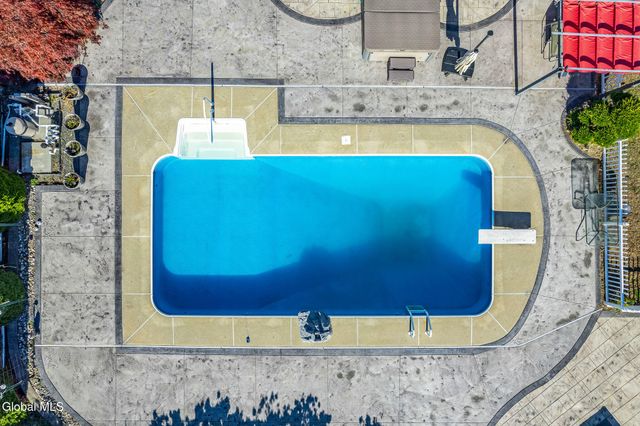 7 Theresa Ann Court, Colonie, NY 12205