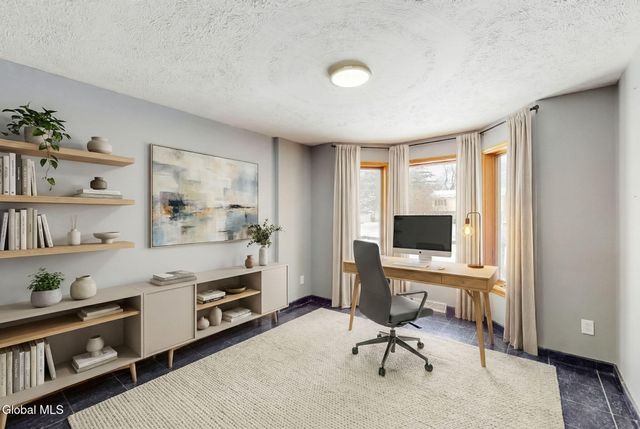 7 Theresa Ann Court, Colonie, NY 12205