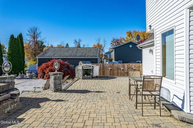 7 Theresa Ann Court, Colonie, NY 12205