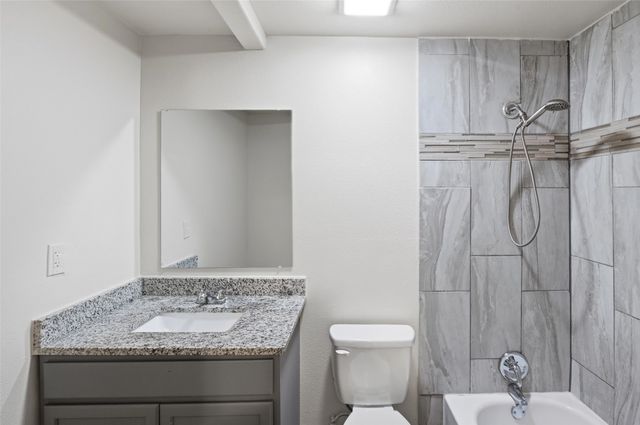 5525 Goodman Avenue, Fort Worth, TX 76107