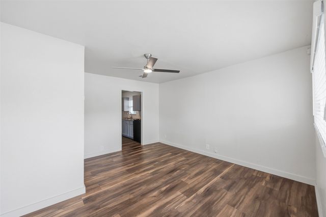 5525 Goodman Avenue, Fort Worth, TX 76107