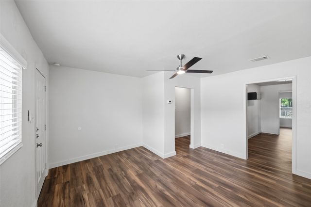 5525 Goodman Avenue, Fort Worth, TX 76107