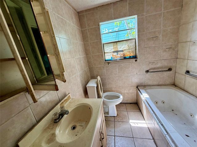310 Center Street, Pasadena, TX 77506