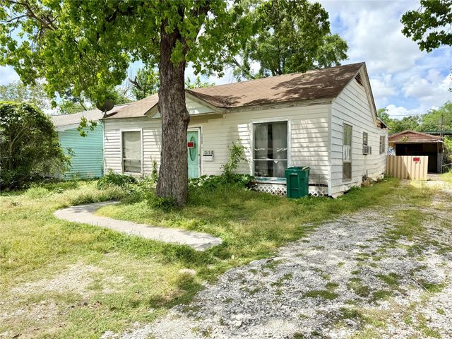 310 Center Street, Pasadena, TX 77506