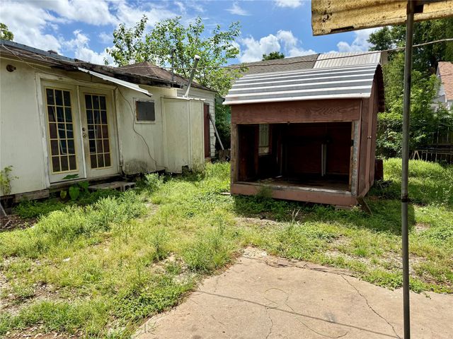 310 Center Street, Pasadena, TX 77506