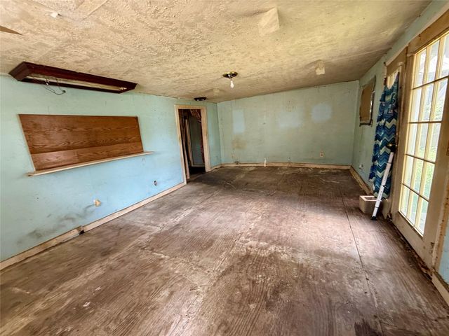 310 Center Street, Pasadena, TX 77506