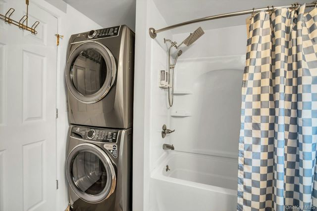 58 Valley Forge Drive, Bohemia, NY 11716