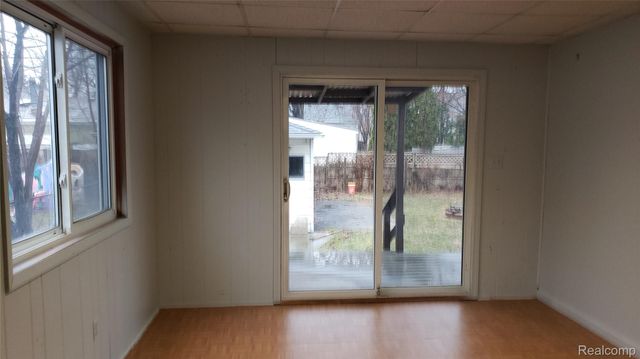 4116 Syracuse Street, Dearborn Heights, MI 48125