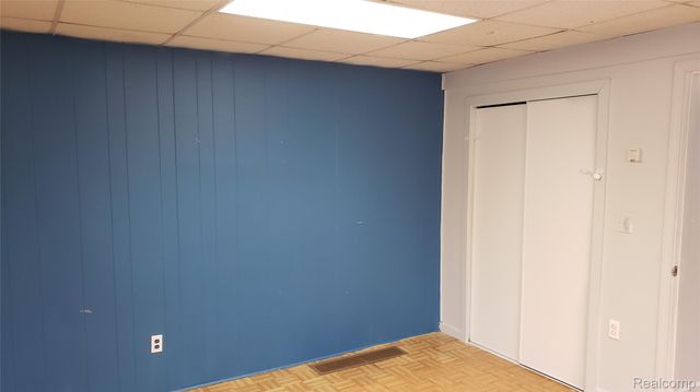 4116 Syracuse Street, Dearborn Heights, MI 48125