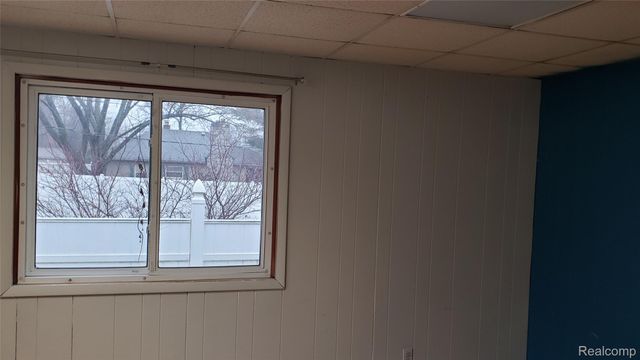 4116 Syracuse Street, Dearborn Heights, MI 48125