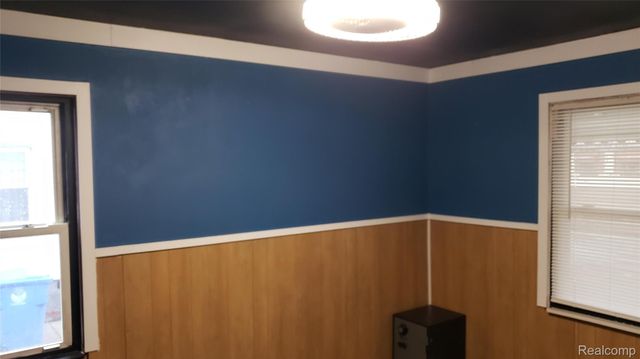 4116 Syracuse Street, Dearborn Heights, MI 48125