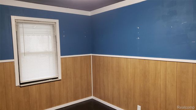 4116 Syracuse Street, Dearborn Heights, MI 48125