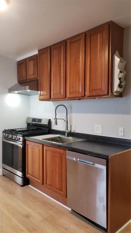 4116 Syracuse Street, Dearborn Heights, MI 48125