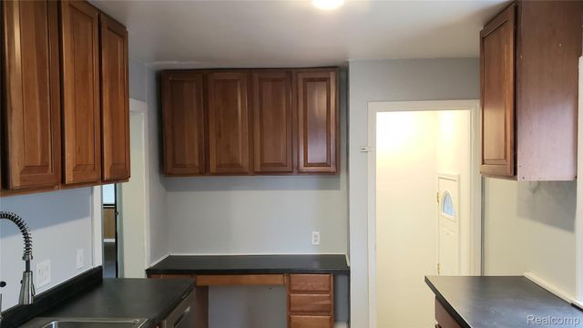 4116 Syracuse Street, Dearborn Heights, MI 48125