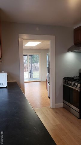 4116 Syracuse Street, Dearborn Heights, MI 48125