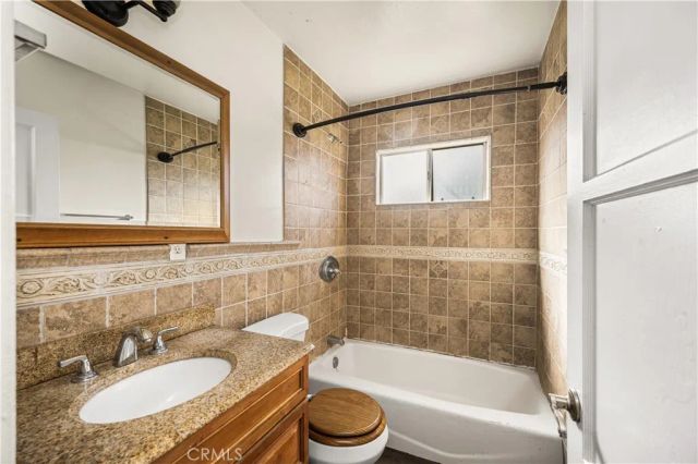 166 E Osgood Street, Long Beach, CA 90805