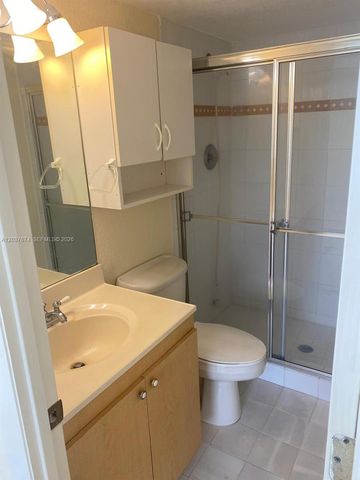 9320 Fontainebleau Blvd 515, Miami, FL 33172