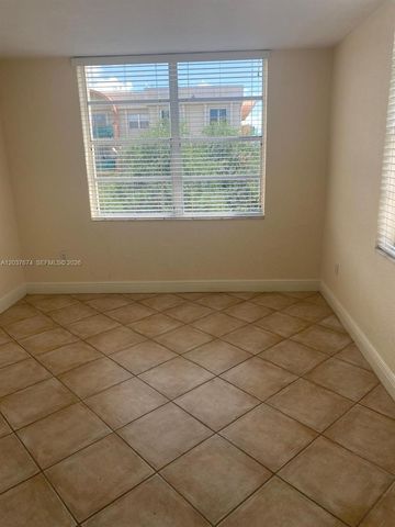 9320 Fontainebleau Blvd 515, Miami, FL 33172