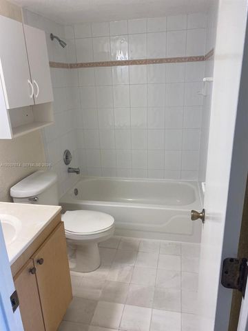 9320 Fontainebleau Blvd 515, Miami, FL 33172
