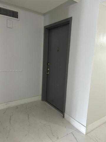 9320 Fontainebleau Blvd 515, Miami, FL 33172