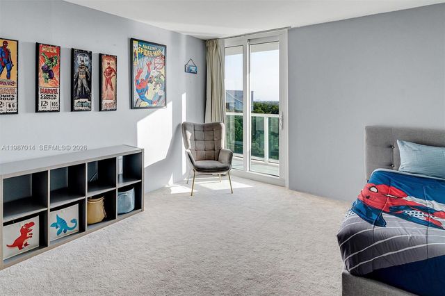 100 Bayview Dr 617, Sunny Isles Beach, FL 33160