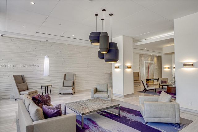 100 Bayview Dr 617, Sunny Isles Beach, FL 33160