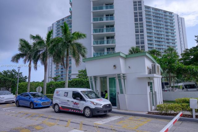 100 Bayview Dr 617, Sunny Isles Beach, FL 33160