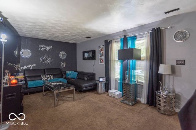 5301 Gambel Road, Indianapolis, IN 46221