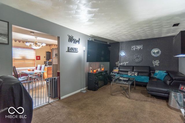 5301 Gambel Road, Indianapolis, IN 46221