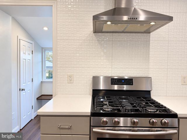 192 MEREDITH AVE, Bryn Mawr, PA 19010
