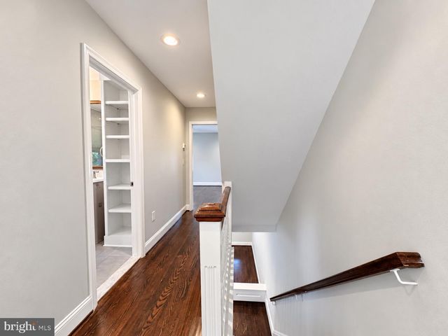 192 MEREDITH AVE, Bryn Mawr, PA 19010