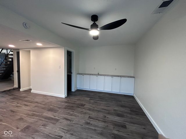 2896 Two Worlds Drive, Columbus, IN 47201