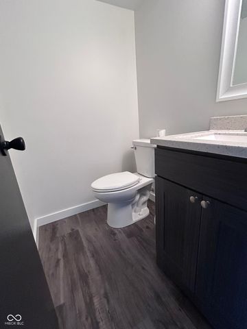 2896 Two Worlds Drive, Columbus, IN 47201