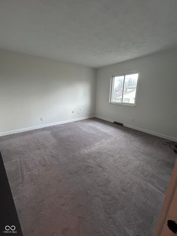 2896 Two Worlds Drive, Columbus, IN 47201