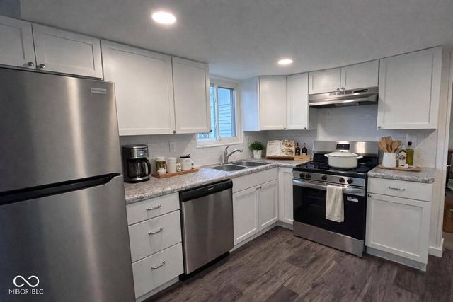 2896 Two Worlds Drive, Columbus, IN 47201